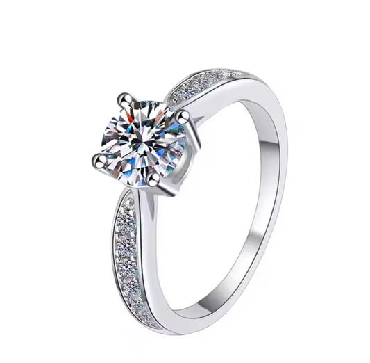 Eterna Belleza: 2 Carat D Color VVS1 Moissanite Ring with Split Pavé Band