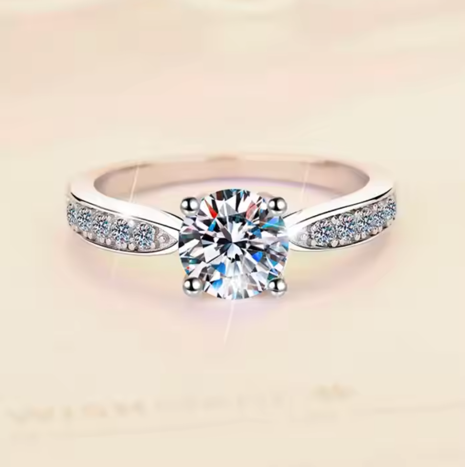 Eterna Belleza: 2 Carat D Color VVS1 Moissanite Ring with Split Pavé Band